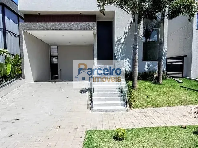 Casa 3 quartos e 4 banheiros, à venda, no bairro Chácaras Maringá em Atibaia