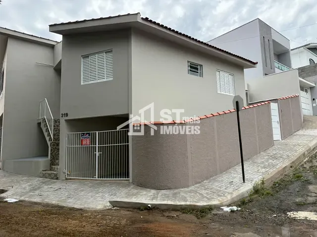 Casa com 150m² 2 quartos e 1 banheiro, à venda, no bairro Jardim Alto da Serra em Andradas
