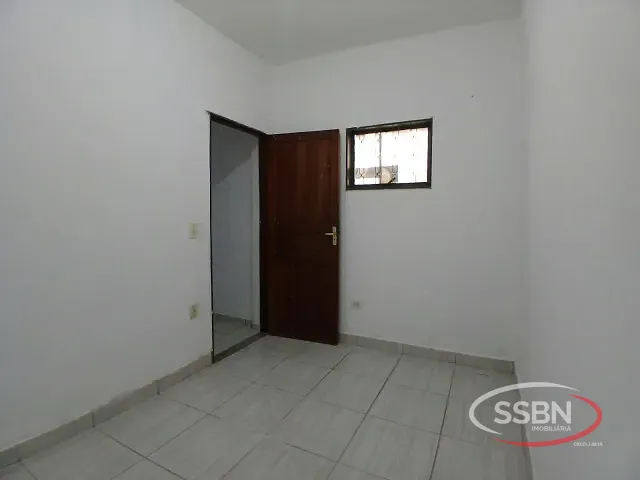 Casa 2 quartos e 1 banheiro, para alugar, no bairro Jardim Capuava em Nova Odessa