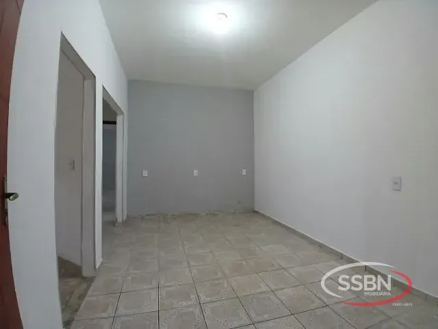 Casa 2 quartos e 1 banheiro, para alugar, no bairro Jardim Capuava em Nova Odessa