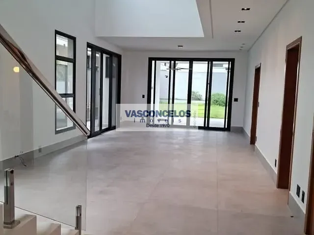 Casa com 400m² 4 quartos e 6 banheiros, à venda, no bairro Urbanova em São José dos Campos