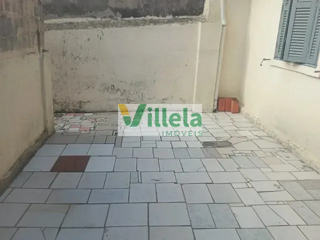 Casa 1 quarto e 1 banheiro, para alugar, no bairro Centro em Poá