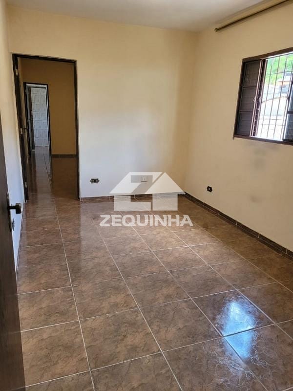 Casa à venda com 3 quartos, 160m² - Foto 3
