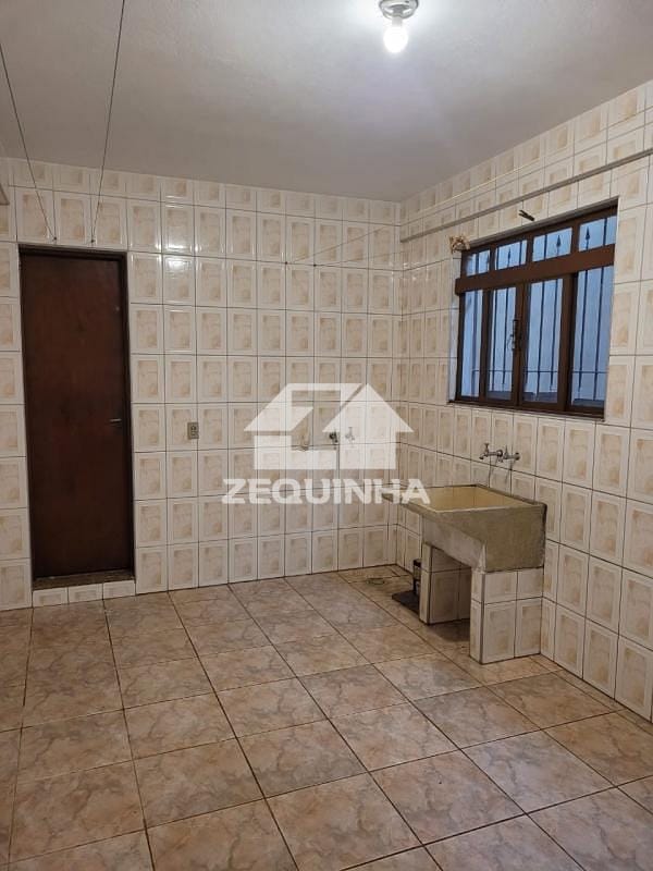 Casa à venda com 3 quartos, 160m² - Foto 8