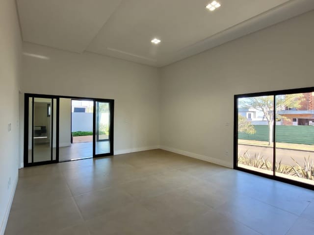 Casa com 311m² 3 quartos e 3 banheiros, à venda, no bairro Jardim Carvalho em Ponta Grossa