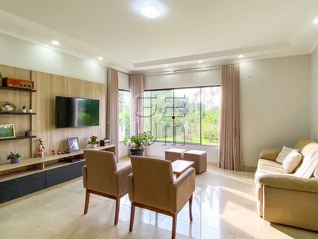 Casa com 1300m² 3 quartos e 5 banheiros, à venda, no bairro Esperança em Londrina