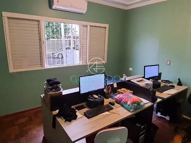 Casa com 330m² 5 quartos e 3 banheiros, à venda, no bairro Petrópolis em Londrina