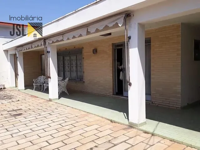 Casa com 627m² 4 quartos e 1 banheiro, à venda, no bairro Vila Resende em Caçapava