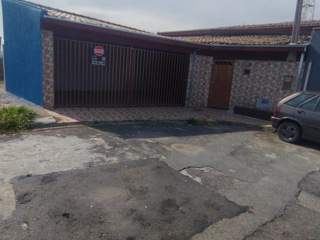 Casa 2 quartos e 2 banheiros, à venda, no bairro Residencial Comercial Cidade Vista Alegre em Pindamonhangaba