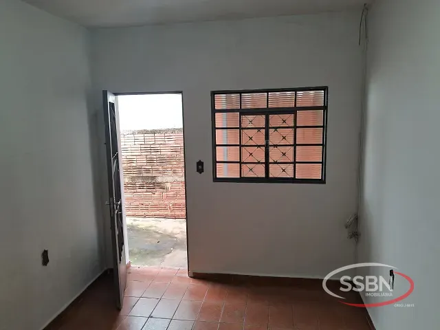 Casa 1 quarto e 1 banheiro, para alugar, no bairro Jardim Europa em Nova Odessa