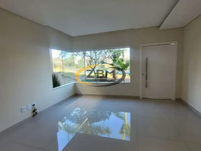 Casa com 300m² 4 quartos e 5 banheiros, para alugar, no bairro Esperança em Londrina