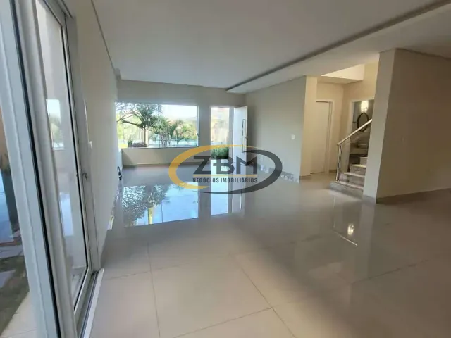 Casa com 300m² 4 quartos e 5 banheiros, para alugar, no bairro Esperança em Londrina