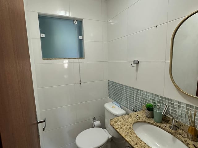 Casa 2 quartos e 3 banheiros, à venda, no bairro JARDIM GUANABARA em Macaé