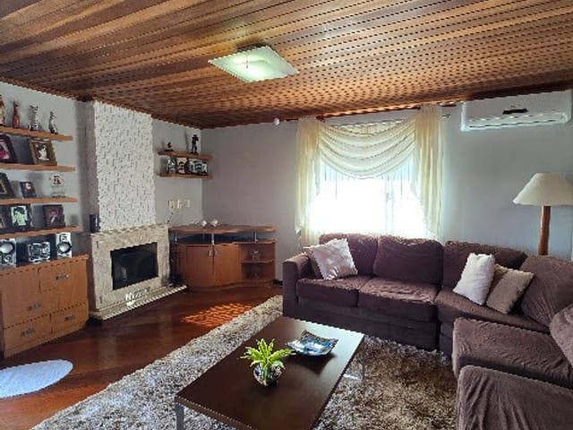 Casa com 188m² 4 quartos e 3 banheiros, à venda, no bairro Ronda em Ponta Grossa