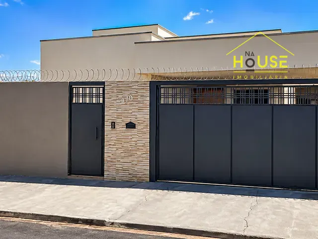 Casa com 258m² 3 quartos e 2 banheiros, à venda, no bairro Residencial Mário Benez em Fernandópolis