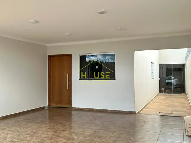 Casa com 258m² 3 quartos e 2 banheiros, à venda, no bairro Residencial Mário Benez em Fernandópolis