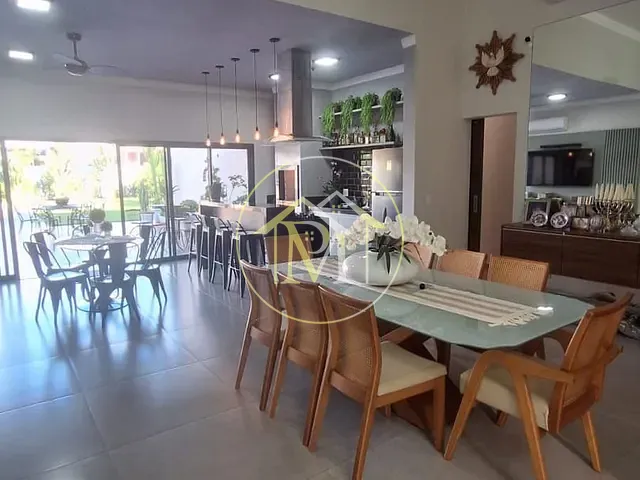Casa com 1000m² 3 quartos e 6 banheiros, à venda, no bairro Caguaçu em Sorocaba