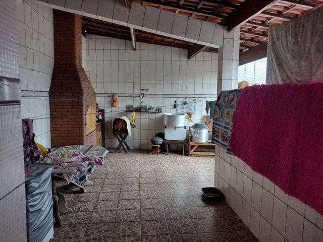 Casa com 330m² 5 quartos e 5 banheiros, à venda, no bairro Ayrosa em Osasco