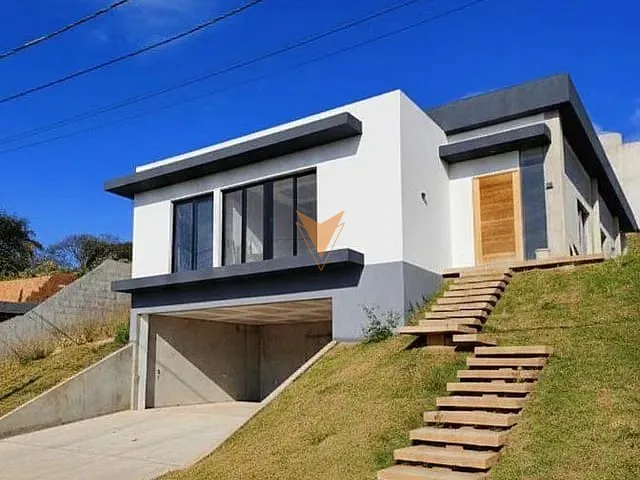 Casa 3 quartos e 4 banheiros, à venda, no bairro Loteamento Residencial Lago do Sol em Cotia