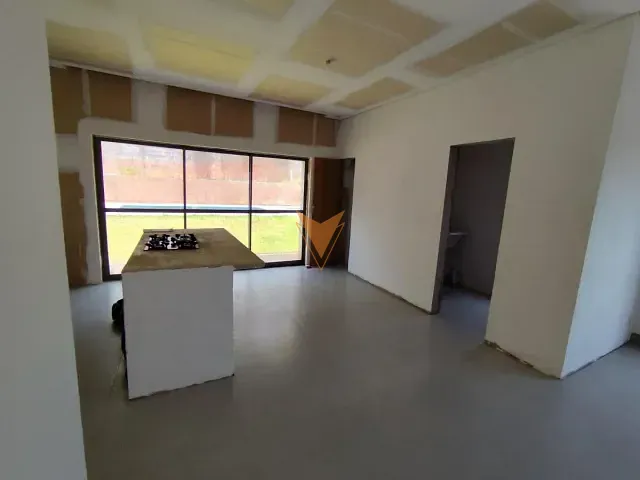 Casa 3 quartos e 4 banheiros, à venda, no bairro Loteamento Residencial Lago do Sol em Cotia