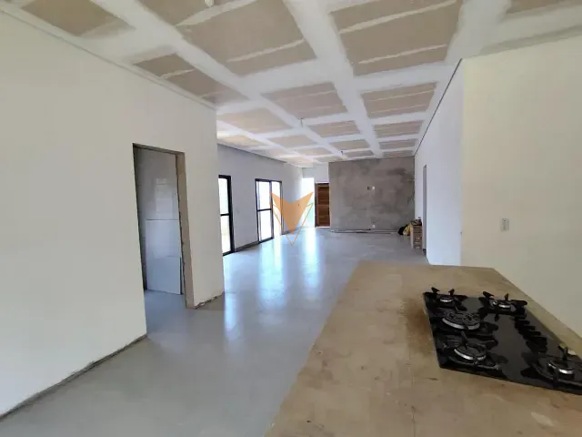 Casa 3 quartos e 4 banheiros, à venda, no bairro Loteamento Residencial Lago do Sol em Cotia