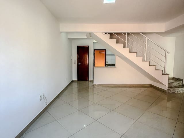 Casa 2 quartos e 2 banheiros, à venda, no bairro Novo Horizonte em Macaé