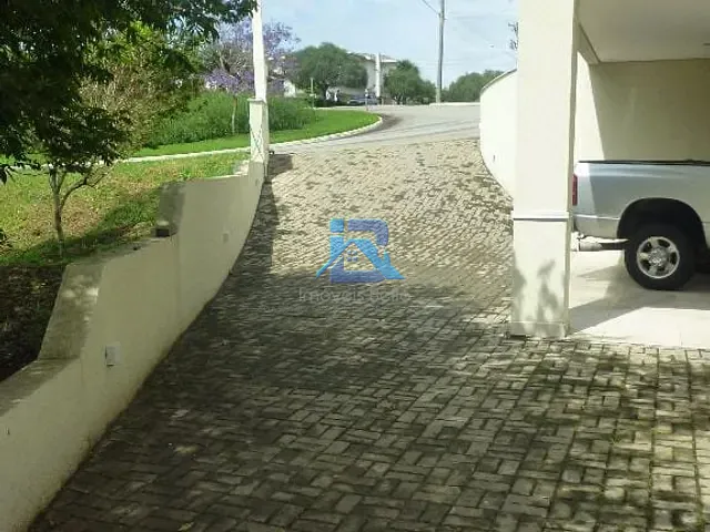 Casa com 726m² 4 quartos e 2 banheiros, à venda, no bairro Bairro Itapema em Itatiba