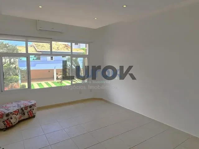 Casa com 480m² 3 quartos e 5 banheiros, à venda, no bairro Condomínio Millenium em Valinhos