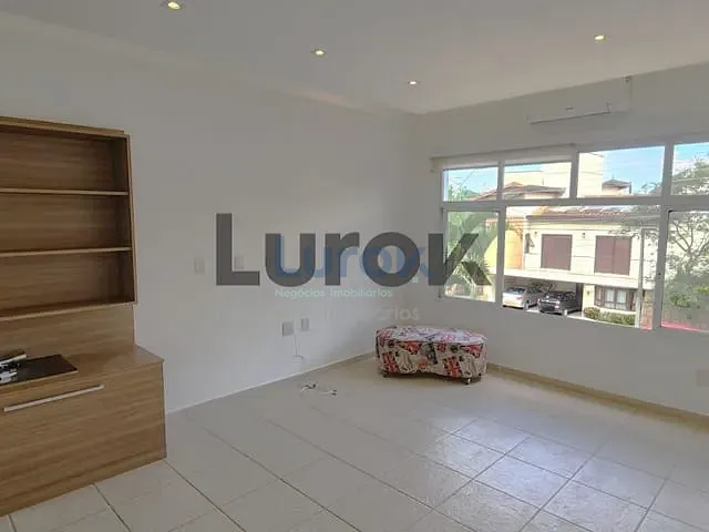 Casa com 480m² 3 quartos e 5 banheiros, à venda, no bairro Condomínio Millenium em Valinhos