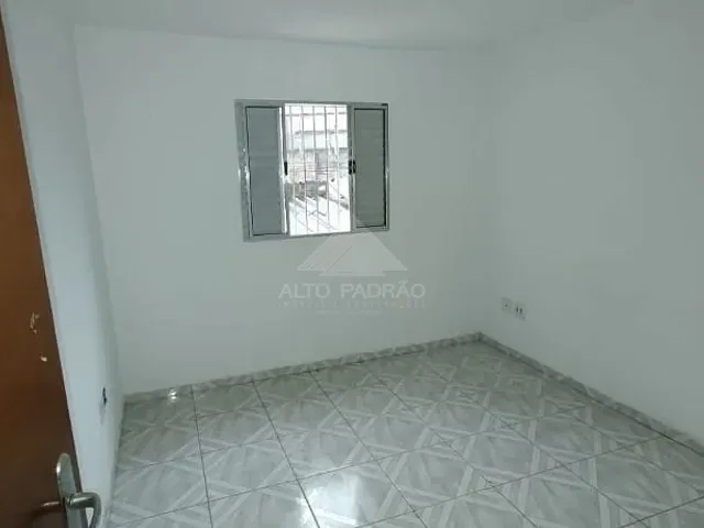 Casa com 137m² 3 quartos e 2 banheiros, à venda, no bairro Vila Falchi em Mauá