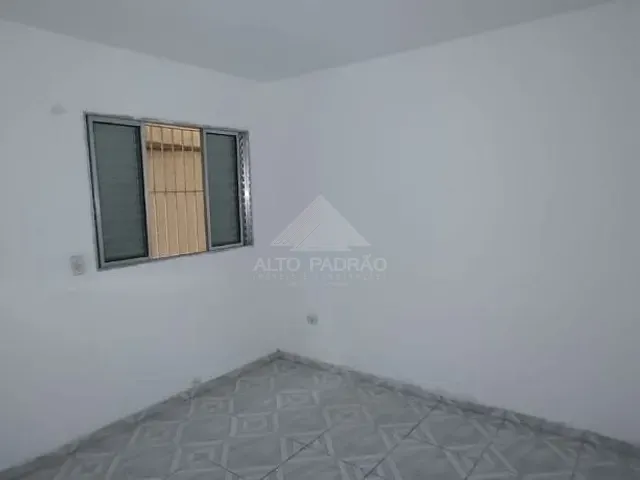 Casa com 137m² 3 quartos e 2 banheiros, à venda, no bairro Vila Falchi em Mauá