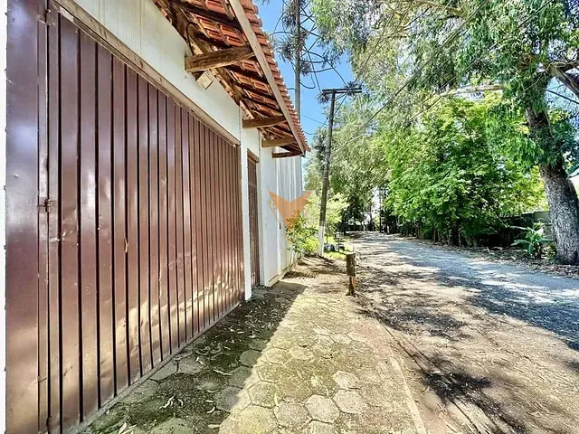 Casa 3 quartos e 4 banheiros, à venda, no bairro Jardim Ana Estela em Carapicuíba