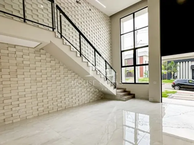 Casa com 325m² 3 quartos e 4 banheiros, à venda, no bairro Parqville Pinheiros em Aparecida de Goiânia