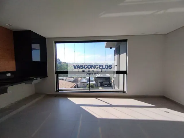 Casa com 378m² 3 quartos e 4 banheiros, à venda, no bairro Recanto dos Eucaliptos em São José dos Campos