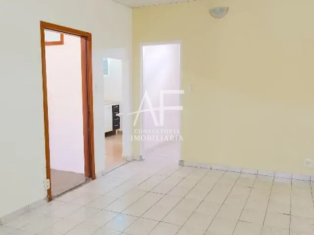 Casa à venda, no bairro Centro em Taubaté