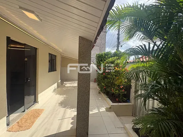 Casa com 208m² 7 quartos e 3 banheiros, para alugar, no bairro Gleba B em Camaçari