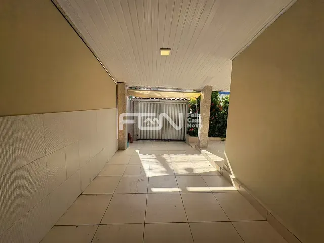 Casa com 208m² 7 quartos e 3 banheiros, para alugar, no bairro Gleba B em Camaçari
