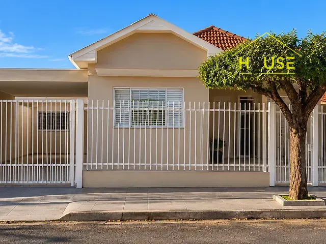 Casa com 253m² 3 quartos e 2 banheiros, à venda, no bairro Centro em Fernandópolis