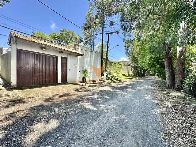 Casa com 1547m² 3 quartos e 3 banheiros, à venda, no bairro Jardim Ana Estela em Carapicuíba