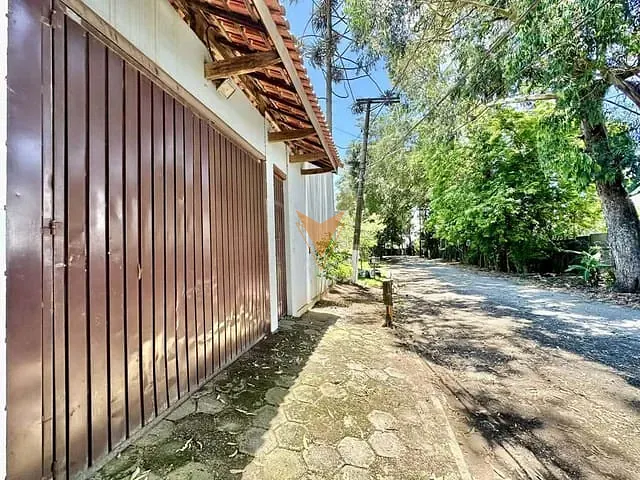 Casa com 1547m² 3 quartos e 3 banheiros, à venda, no bairro Jardim Ana Estela em Carapicuíba