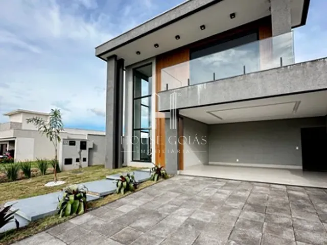 Casa com 300m² 3 quartos e 5 banheiros, à venda, no bairro Parqville Pinheiros em Aparecida de Goiânia