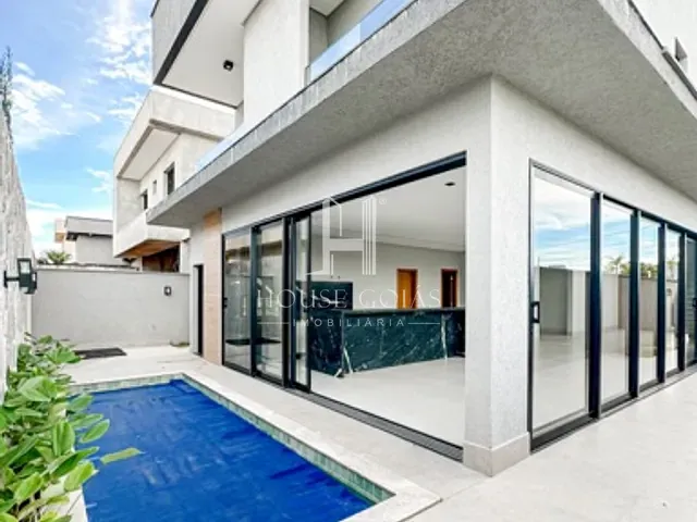 Casa com 300m² 3 quartos e 5 banheiros, à venda, no bairro Parqville Pinheiros em Aparecida de Goiânia