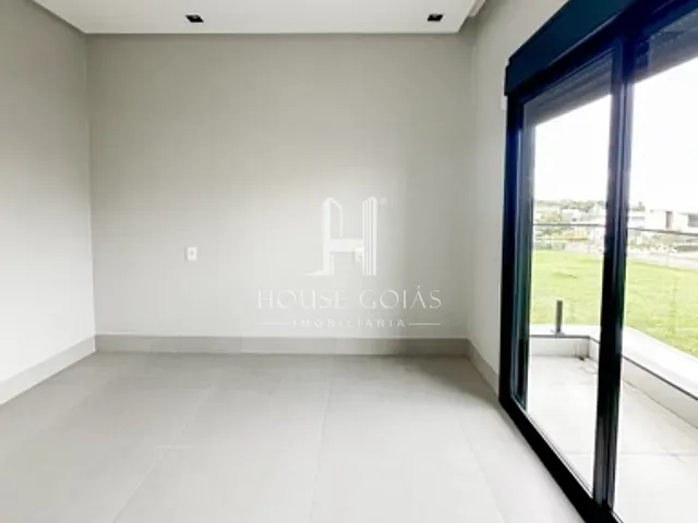 Casa com 300m² 3 quartos e 5 banheiros, à venda, no bairro Parqville Pinheiros em Aparecida de Goiânia