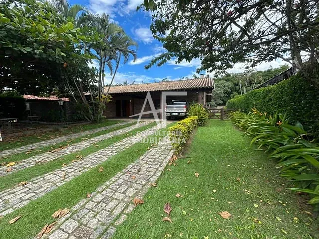 Casa com 1000m² 3 quartos e 3 banheiros, à venda, no bairro Nossa Senhora do Perpétuo Socorro em Pindamonhangaba