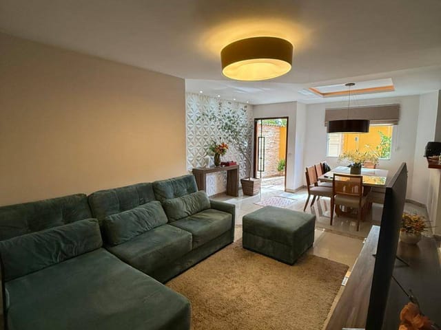 Casa 3 quartos e 3 banheiros, para alugar, no bairro Glória em Macaé