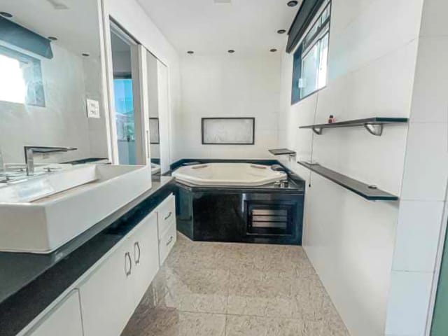 Casa 6 quartos e 7 banheiros, à venda, no bairro Recreio dos Bandeirantes em Rio de Janeiro