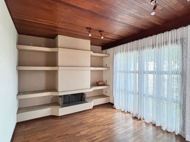 Casa com 240m² 3 quartos e 4 banheiros, à venda, no bairro Estrela em Ponta Grossa
