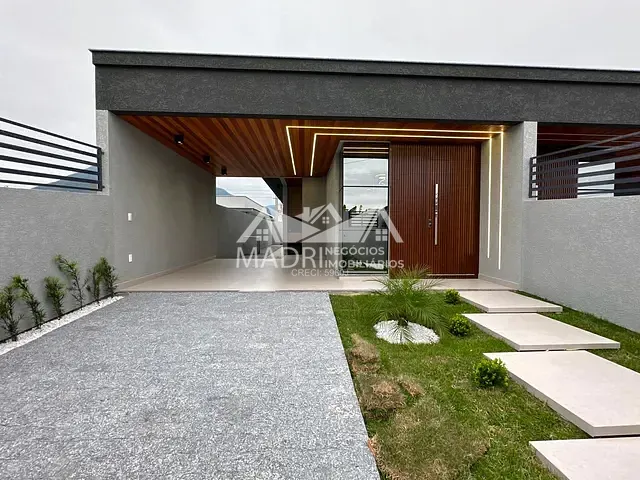 Casa 3 quartos e 2 banheiros, à venda, no bairro Guarda do Cubatão em Palhoça
