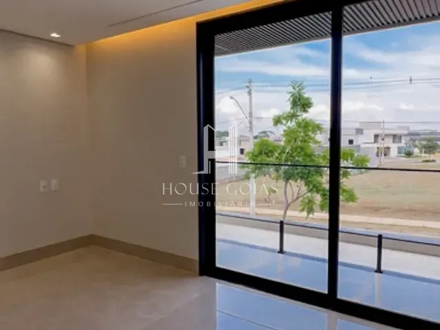 Casa com 349m² 4 quartos e 5 banheiros, à venda, no bairro Parqville Pinheiros em Aparecida de Goiânia