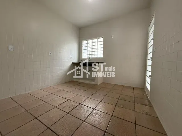Casa com 150m² 2 quartos e 1 banheiro, à venda, no bairro Centro em Andradas